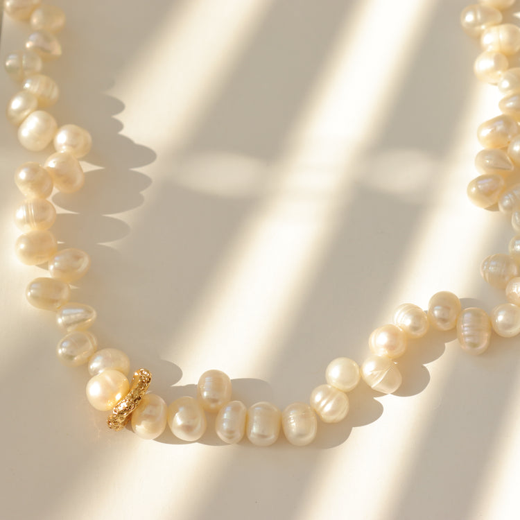 PEARL FLOWER NECKLACE