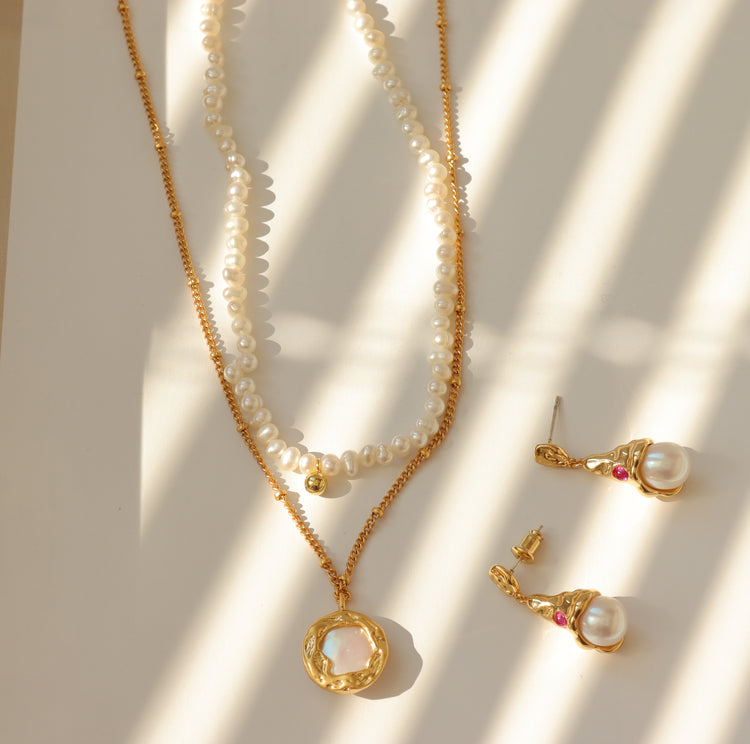 ESSENTIAL PEARL BEADED NECKLACE