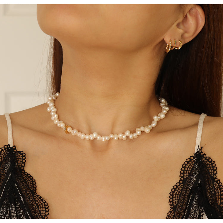 PEARL FLOWER NECKLACE