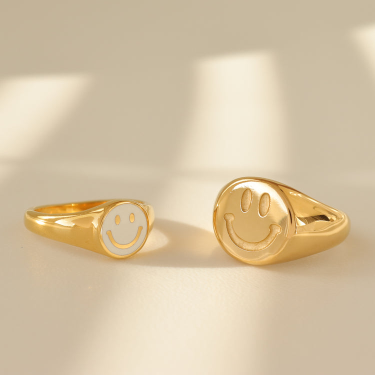 WHITE SMILE RING