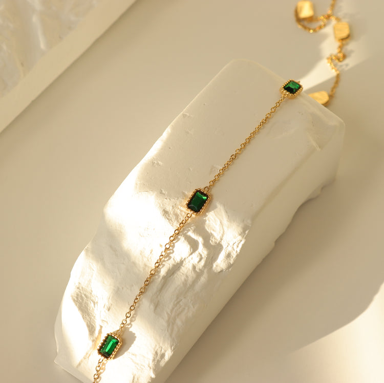EMERALD TENNIS NECKLACE