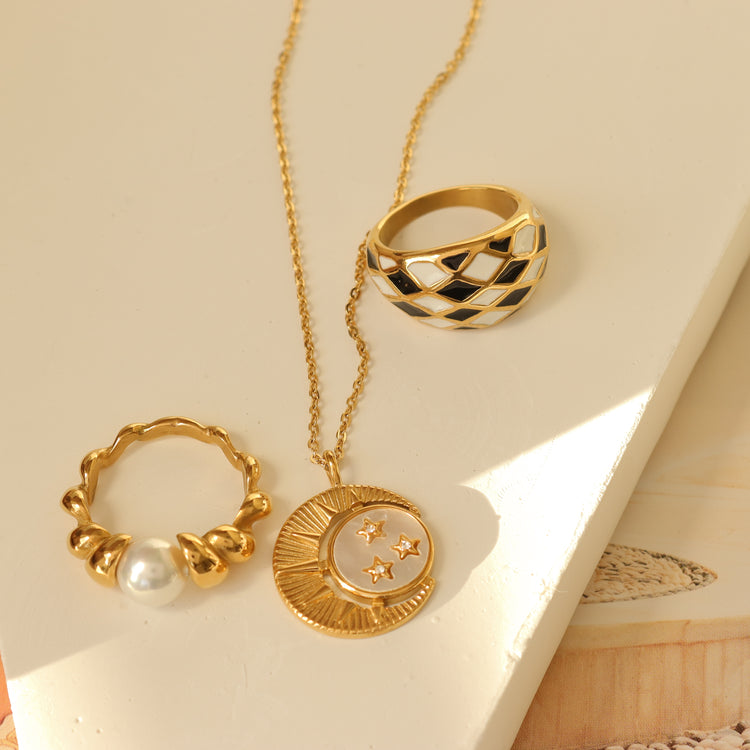 MOON STAR NECKLACE