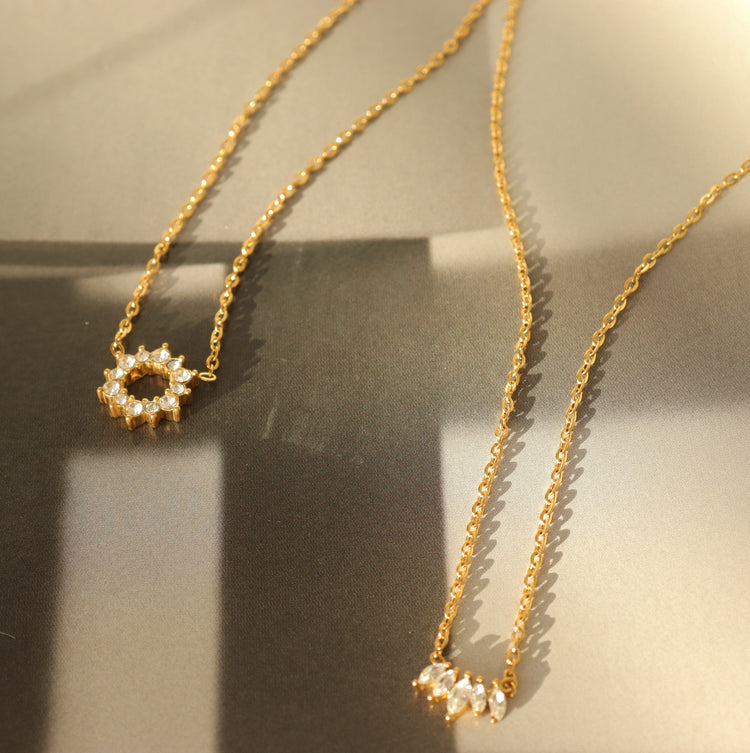 ELEGANT FLOWER PENDANT NECKLAC