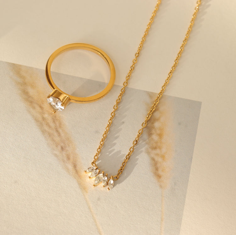 ELEGANT FLOWER PENDANT NECKLAC