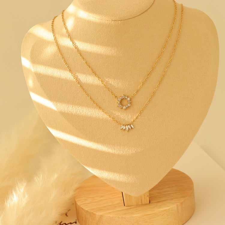 ELEGANT FLOWER PENDANT NECKLAC