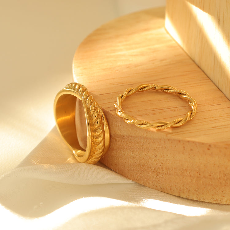 FRILL RING