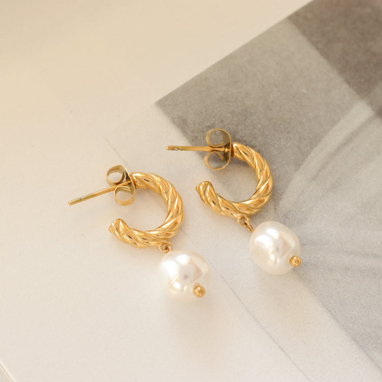 PEARL STUD EARRINGS