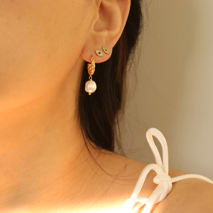 PEARL STUD EARRINGS