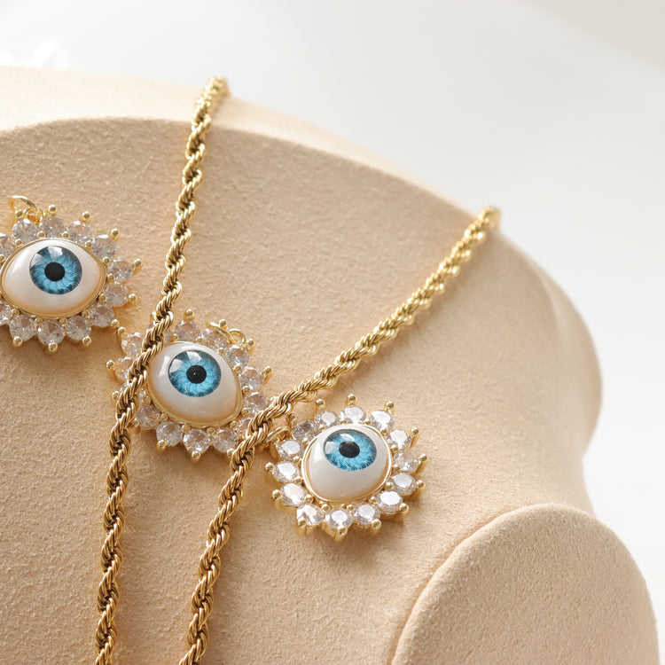 EVIL EYE NECKLACE