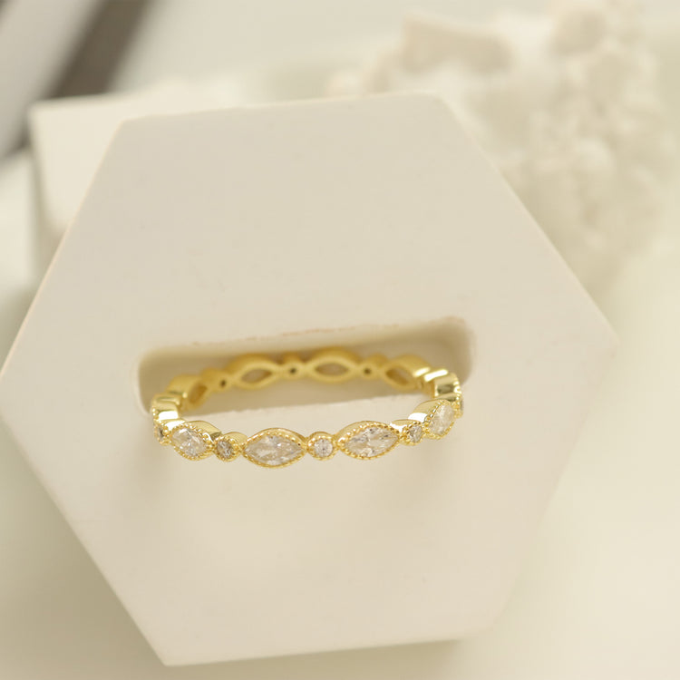 ETERNITY BAND RING