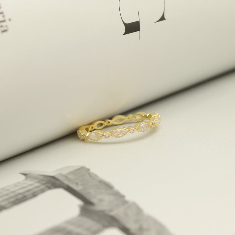 ETERNITY BAND RING