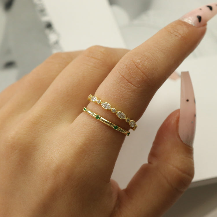 EMERALD DAZZLING BAND RING