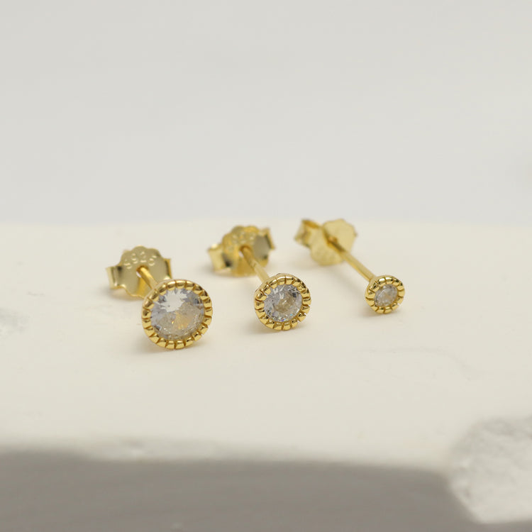 ESSENTIAL STUD EARRINGS SET / 3 PCS