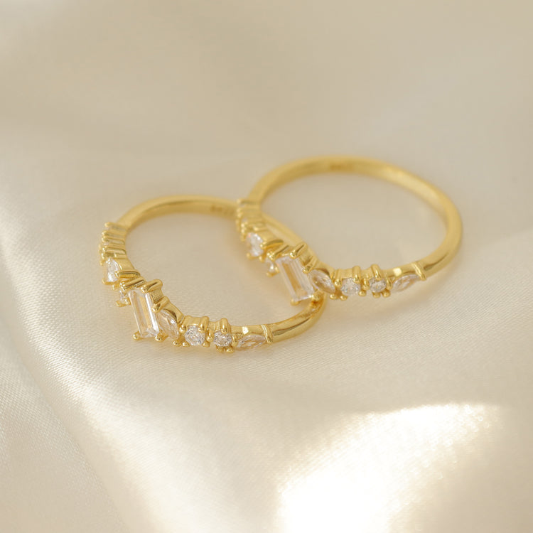 LARA BAND RING