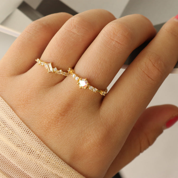 LARA BAND RING