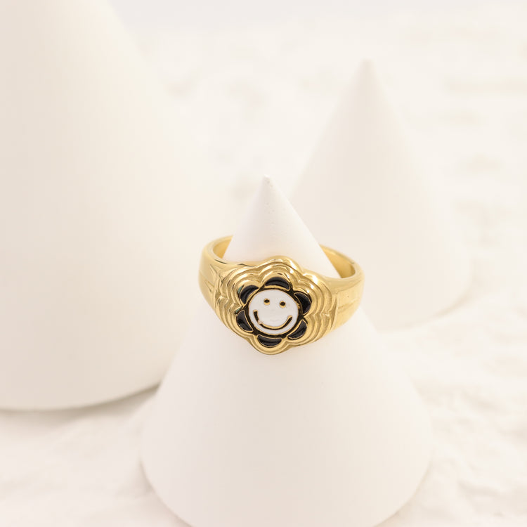 MIA SMILE RING