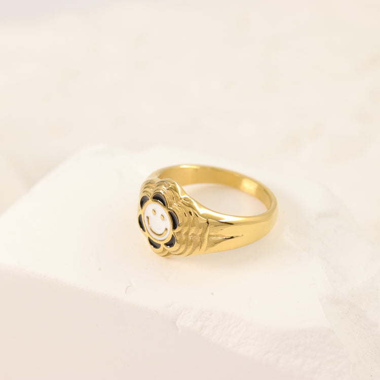 MIA SMILE RING