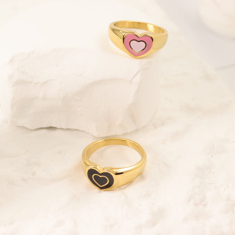 BLACK HEART RING