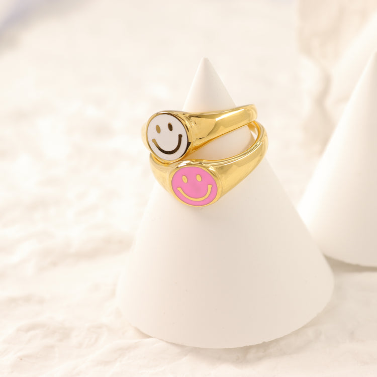 WHITE SMILE RING