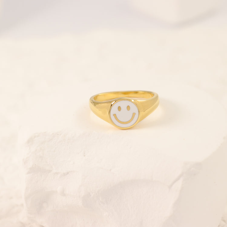 WHITE SMILE RING