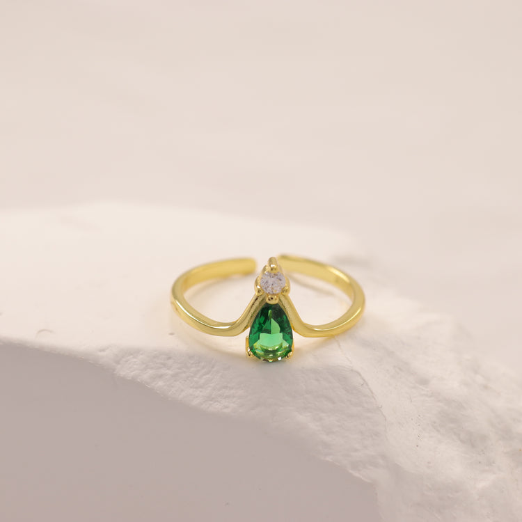 DAINTY CROWN RING