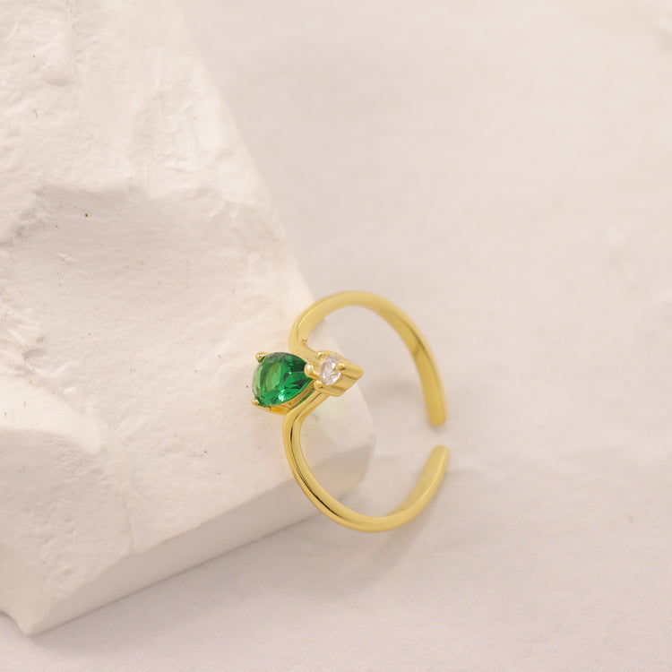 DAINTY CROWN RING