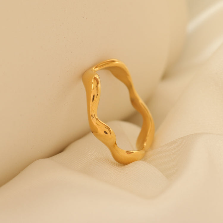 TEAM SCULPTURE RING