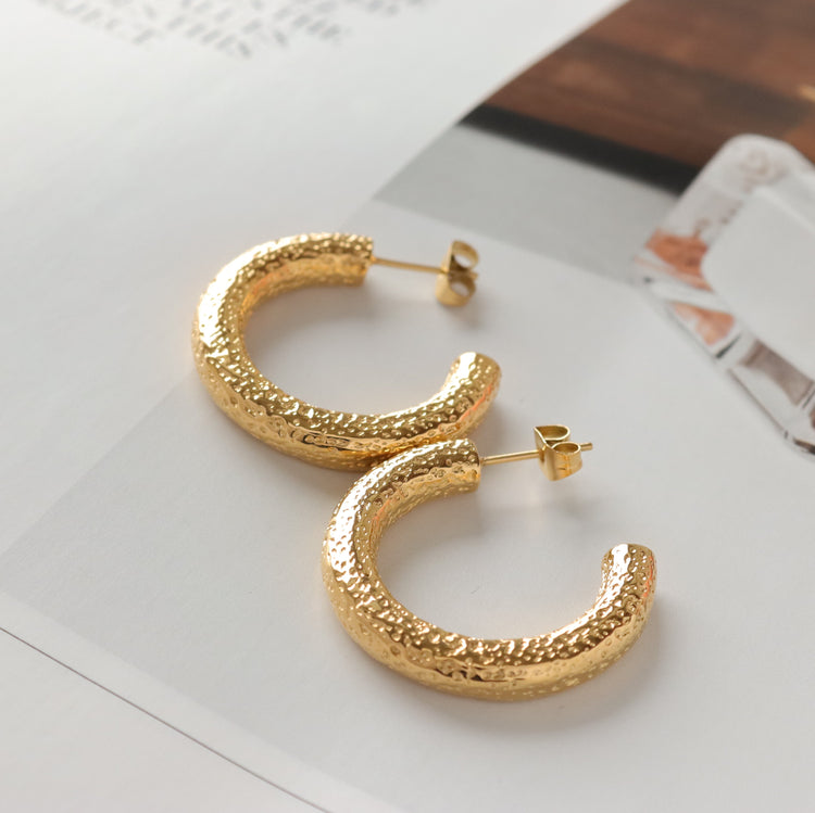 RUBY STUD EARRINGS