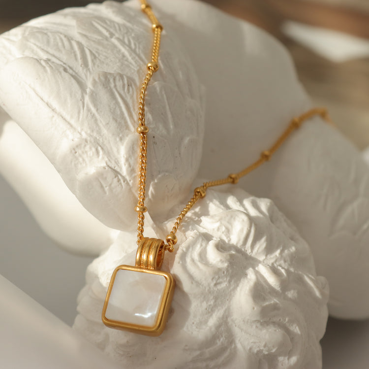 WHITE SQUARE PENDANT NECKLACE