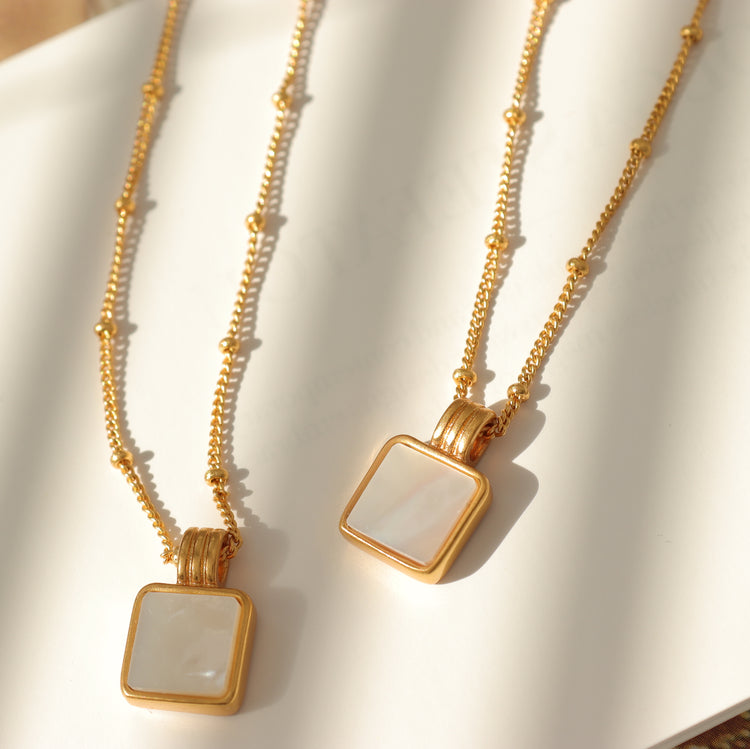 WHITE SQUARE PENDANT NECKLACE