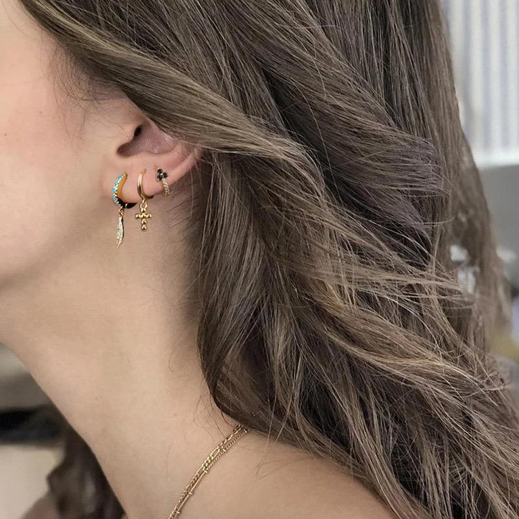 SINGLE LEAF MINI HOOP EARRING-VENUS LOVES JEWELLERY