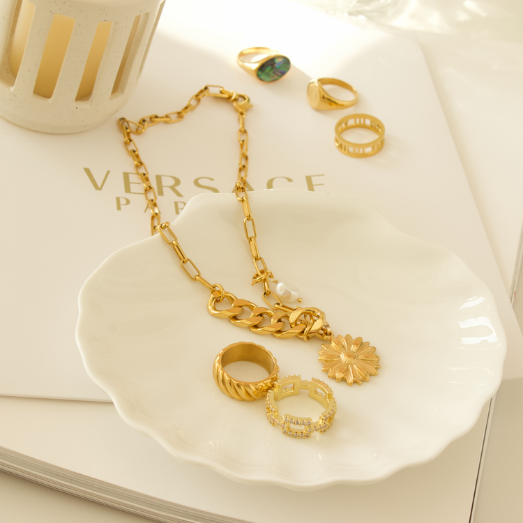 DELUXE FLOWER NECKLACE