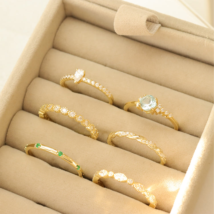 DAINTY TWISTED RING