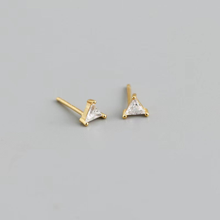 MINI PYRAMID EARRINGS