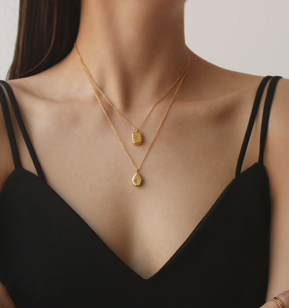 STAR CUBE NECKLACE