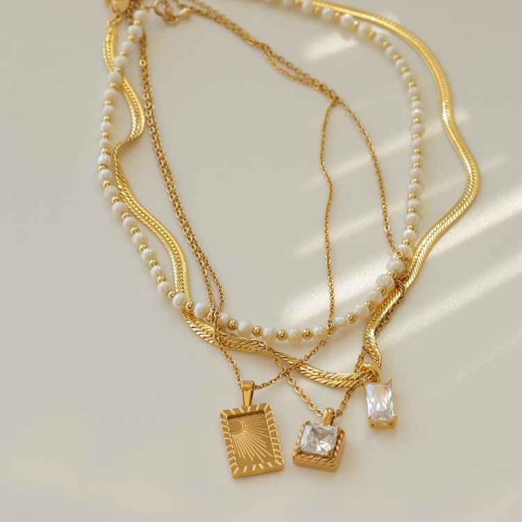 CRESCENT CRYSTAL NECKLACE