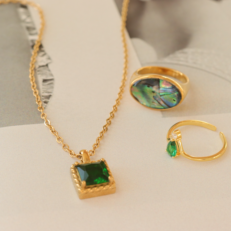 EMMY EMERALD NECKLACE