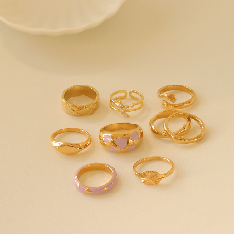 RADIANT GOLD RING