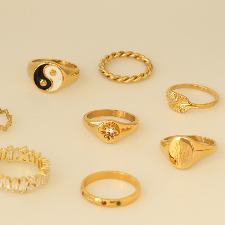 SHINING STAR GOLD RING