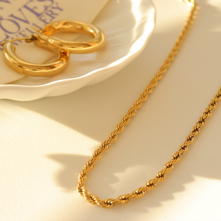 ESSENTIAL TWIST CHAIN NECKLACE