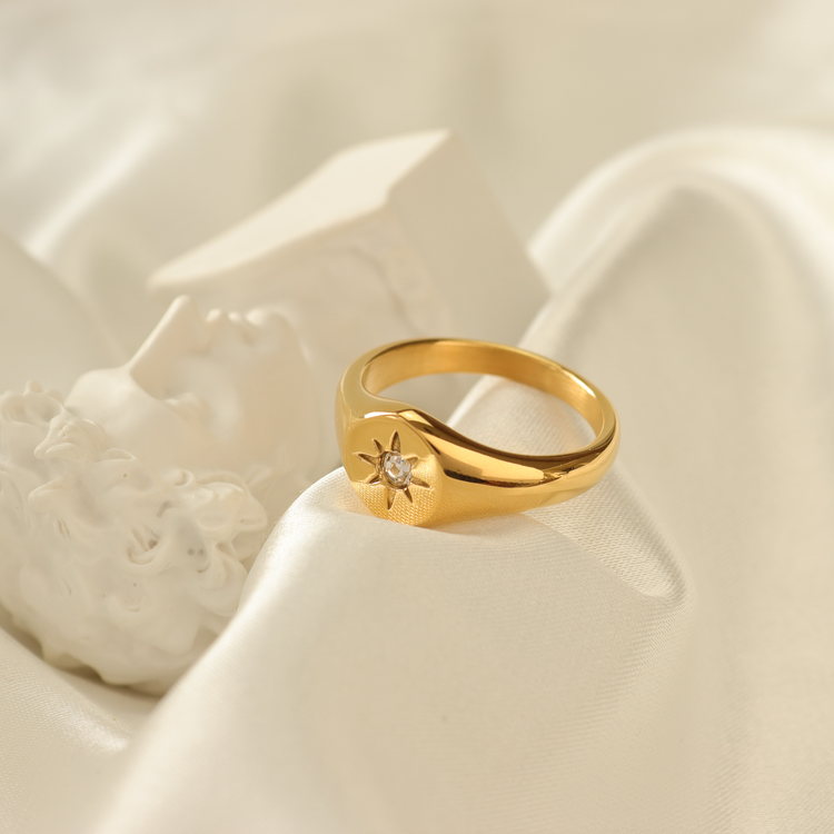 SHINING STAR GOLD RING