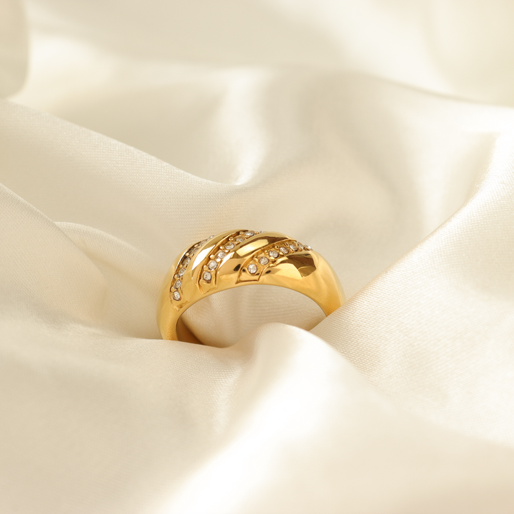 CAMILLA GOLD RING