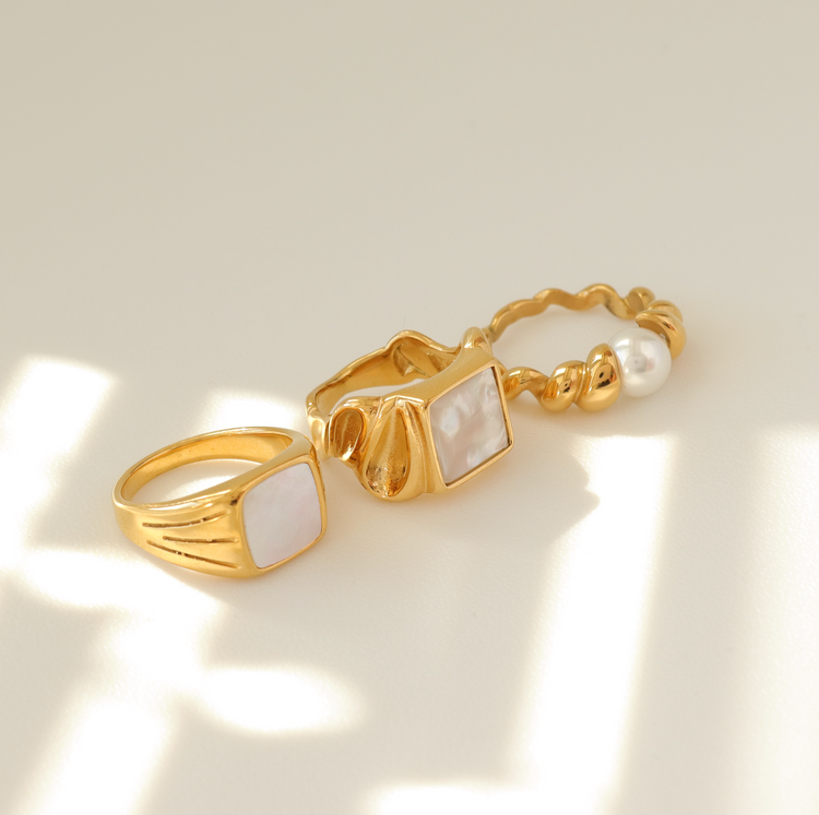 PEARL TWIST RING