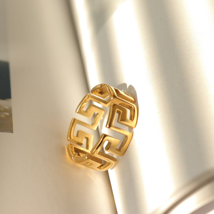 GREEK STYLE GOLD RING