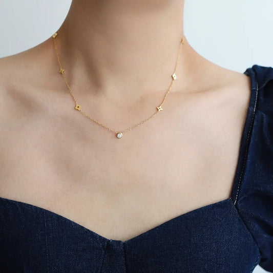 DAINTY CLOVER GOLD  NECKLACE