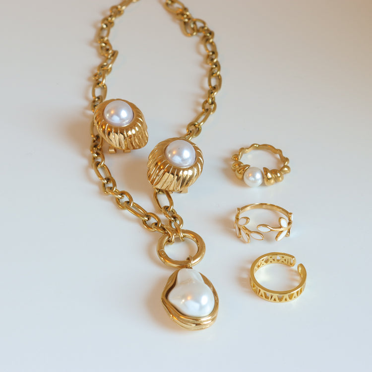 PEARL GOLD EARRINGS