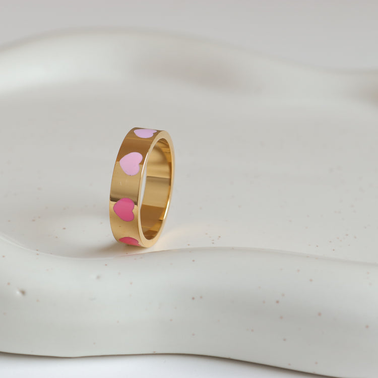 HEART HUG RING