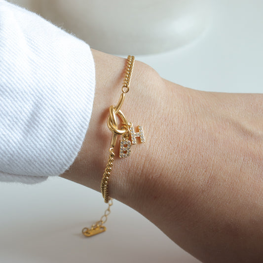 INITIAL LETTER BRACELET