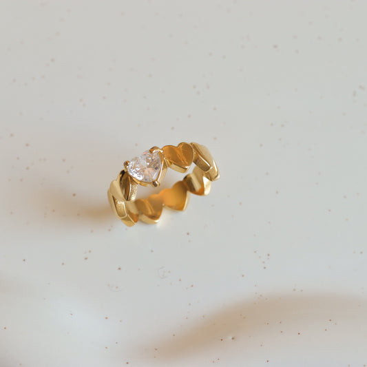 HEART LOOP RING