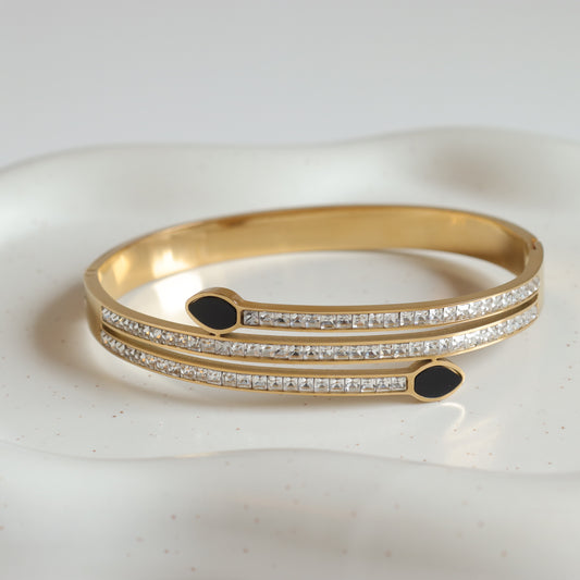 BLACK CRYSTAL BRACELET